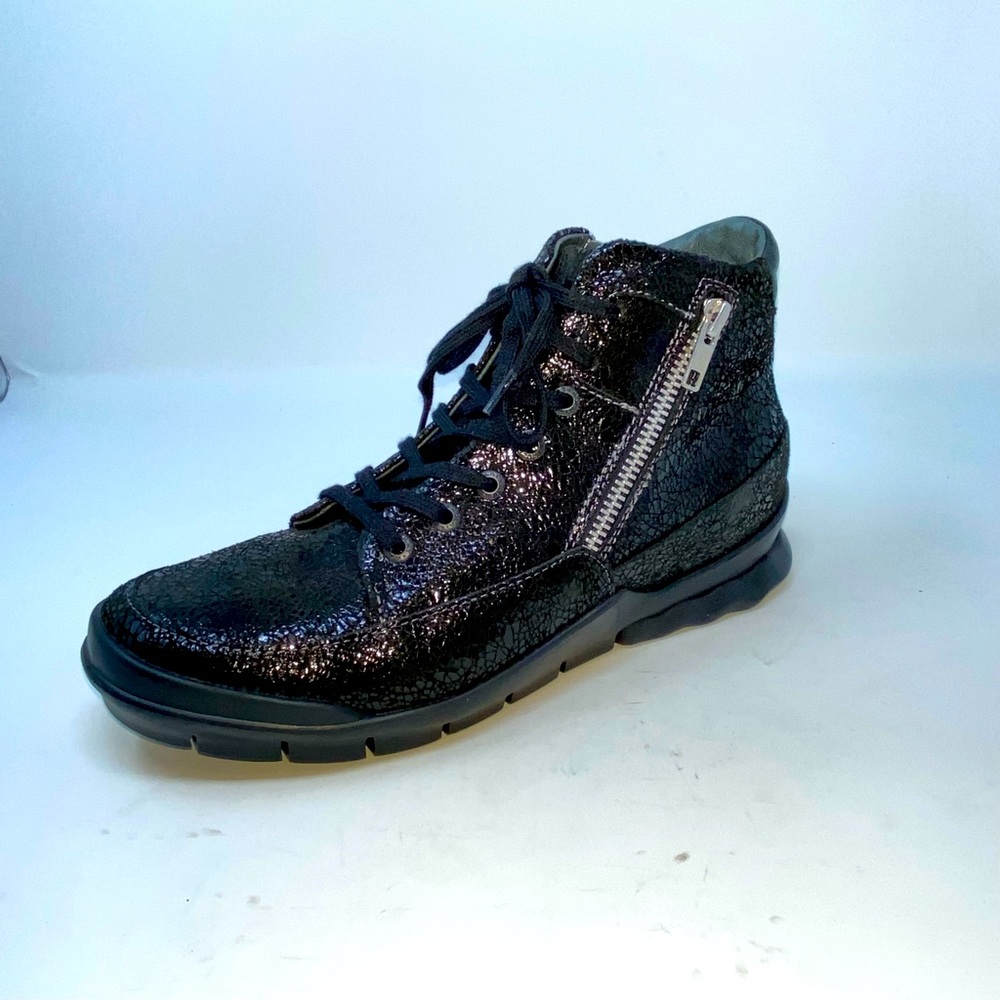 Wolky Black Cracked Leather Ankle Boots.